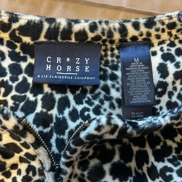 Animal print soft cozy vest size M - Picture 2 of 2